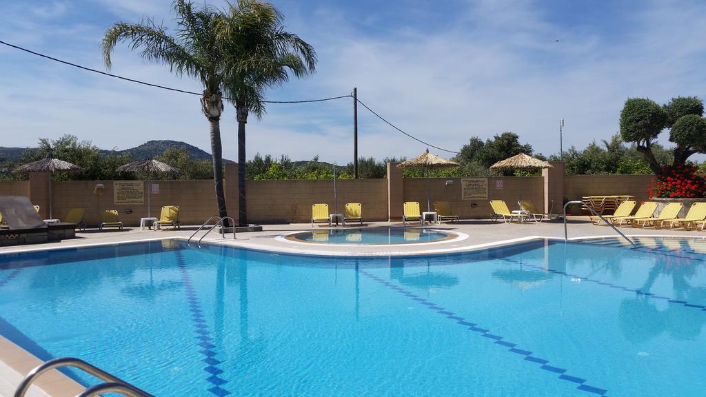 Aparthotel Summer Days 3*